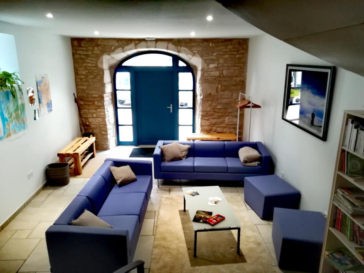 Gite La Maison Des Pelerins Villeneuve-dʼAveyron Eksteriør bilde
